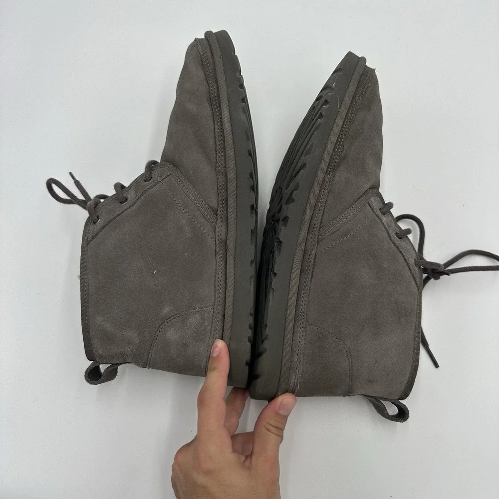 UGG Neumel Chukka Boots Men's Size 10 Wolf Gray Suede Wool Lined Winter Cottage